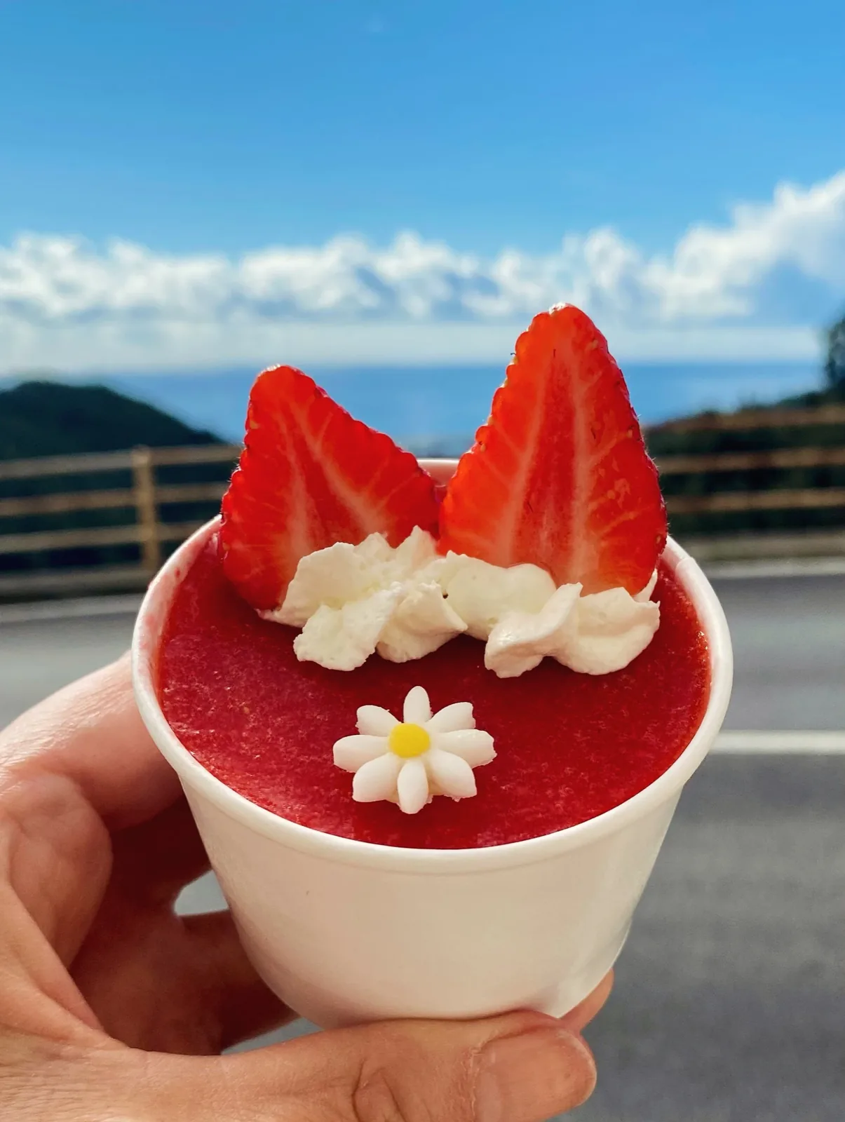 Bicchierini con dolci al cucchiaio